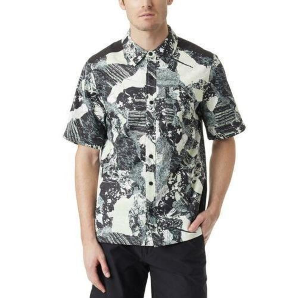 Bass Outdoor Men's Trailer a.c. Short Sleeve Shirt - Black Beauty Rock Camo